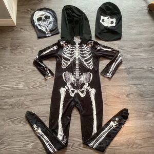 Skeleton costume